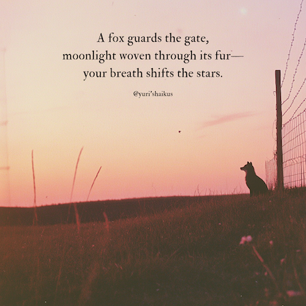 (a fox guards the gate): Shahai (photograph + haiku) © by Yurena de Dios